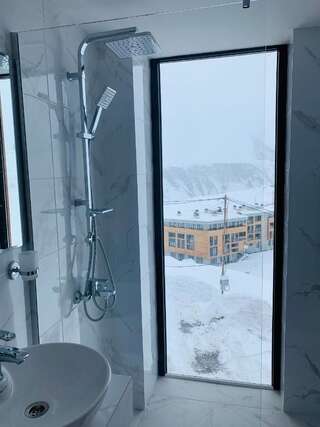 Отель Gudauri Diamond Гудаури Двухместный номер с 1 кроватью и видом на горы-5